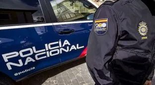 La Policía refuerza la seguridad en el perímetro de Moncloa tras el 'centollazo' de un ciudadano