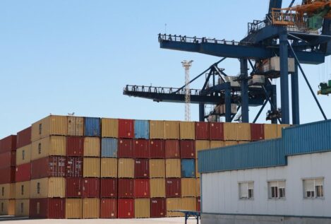 Los precios de exportaciones industriales se estancan en junio y frenan 14 meses de caídas