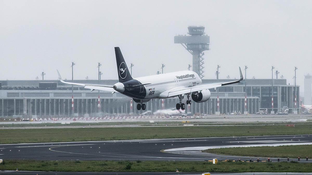 Un incidente en el aeropuerto de Berlín obliga a retrasar el vuelo de la selección española