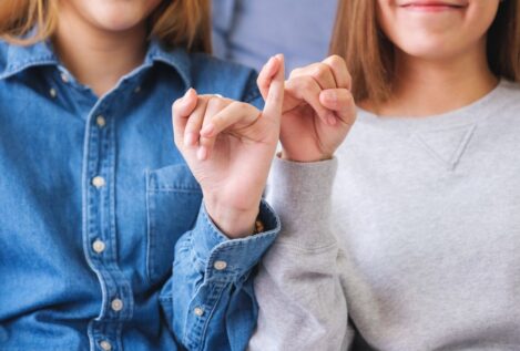 Las cinco actitudes de Sócrates que te harán ser más feliz en tus relaciones