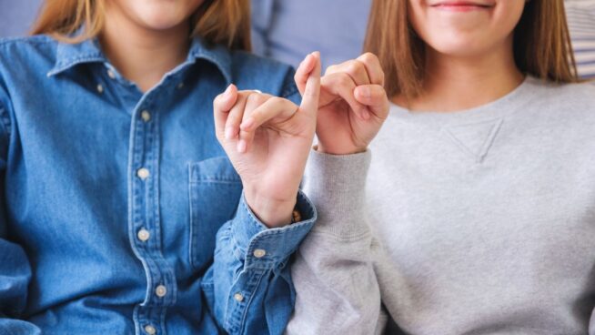 Las cinco actitudes de Sócrates que te harán ser más feliz en tus relaciones