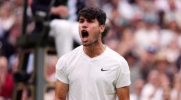 Carlos Alcaraz vence al francés Ugo Humbert y se mete en cuartos de final de Wimbledon