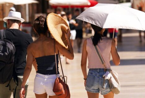 Alerta en gran parte de España: llega a la península la primera ola de calor del verano
