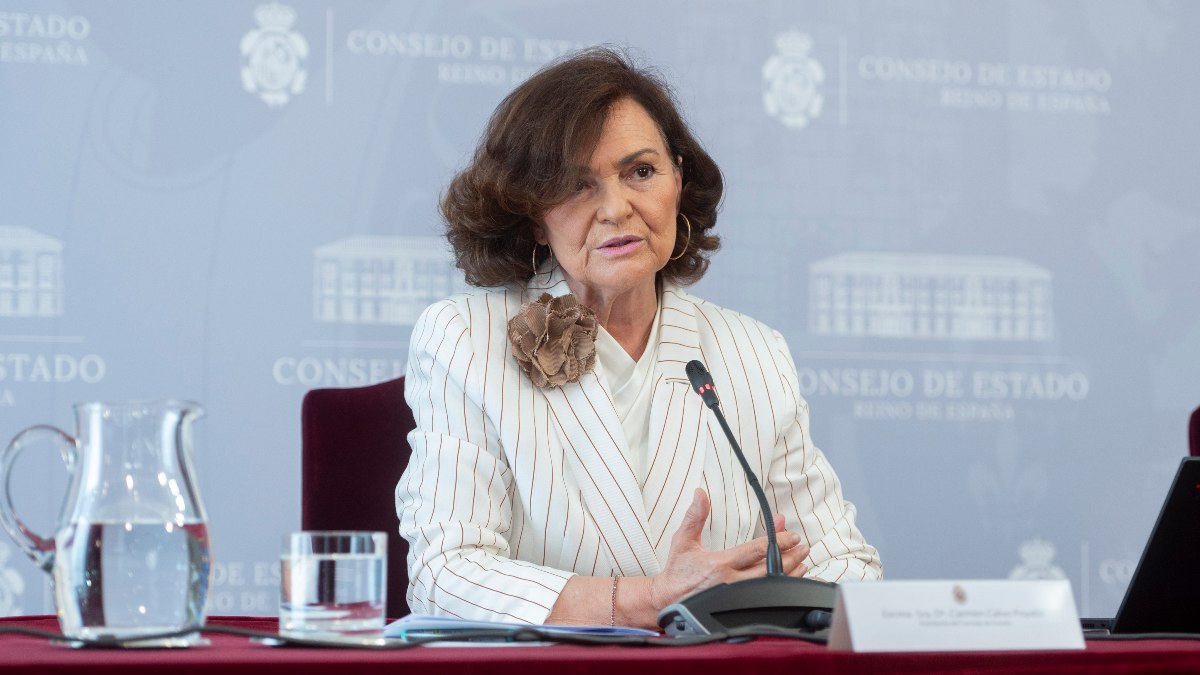 Carmen Calvo activa la comisión de estudio del Consejo de Estado en pleno debate migratorio