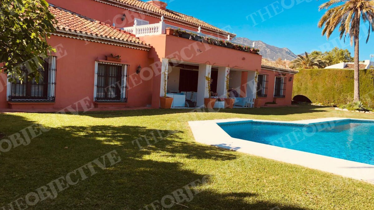 Ábalos veraneó en 2020 en una villa de lujo en Marbella por 20.000 euros que «no pagó él»