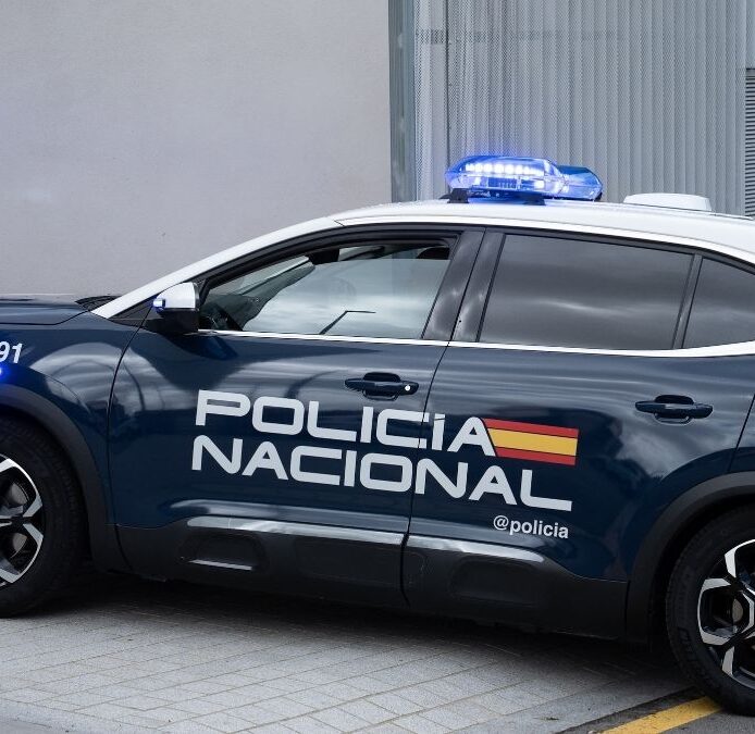 Condenan a una policía a seis años de prisión por tráfico de drogas y revelación de secretos