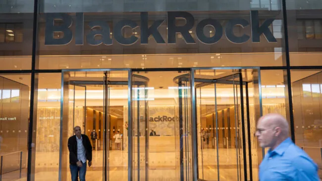 El CEO de BlackRock elogia a Bitcoin