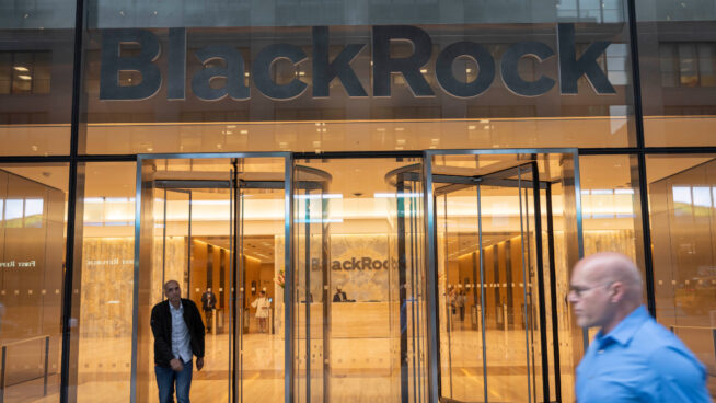 El CEO de BlackRock elogia a Bitcoin