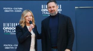 Vox deja a Meloni en el Parlamento Europeo y se unirá al nuevo grupo del partido de Orbán