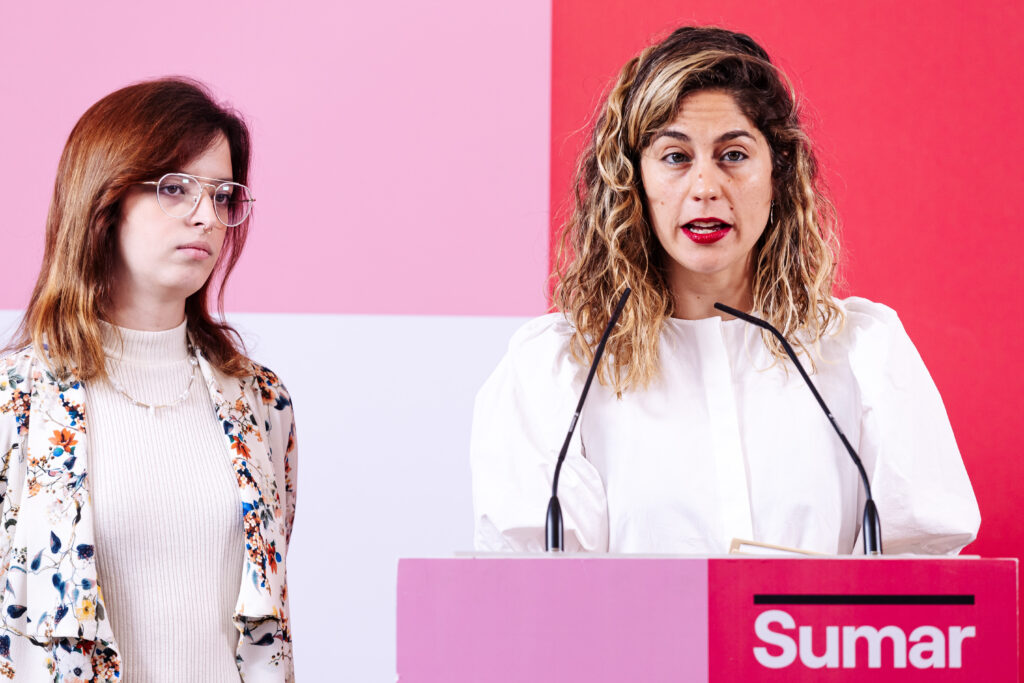 Las dirigentes de Sumar, Elizabeth Duval y Lara Hernández en Madrid