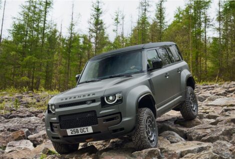 El Land Rover Defender Octa es un Fórmula 1 encerrado en un todoterreno salvaje