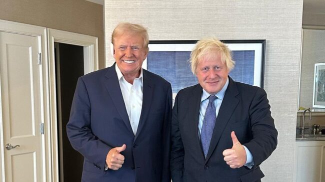 Boris Johnson se reúne con Trump: «Está en plena forma después del vergonzoso atentado»