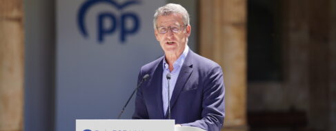 Feijóo: «Hay fondos de inversión en medios de comunicación y en empresas del Gobierno»