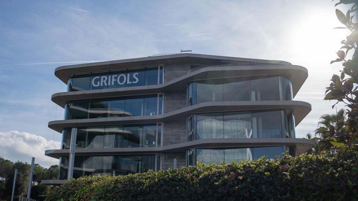 La familia Grifols negocia con Brookfield una OPA por el 100% de la empresa de hemoderivados