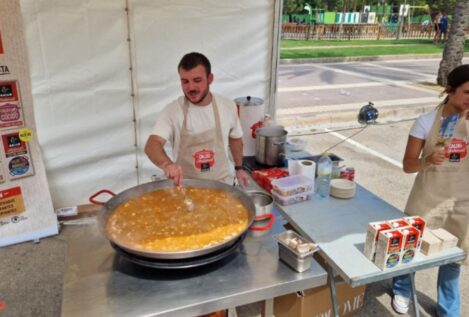 Grupo Gallo lleva su nuevo caldo de marisco al Concurso Internacional de Paella de Sueca