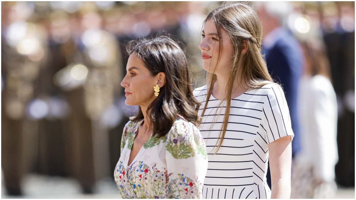 La reina Letizia y la infanta Sofía, en el día grande de Leonor: moda reciclada y un toque español