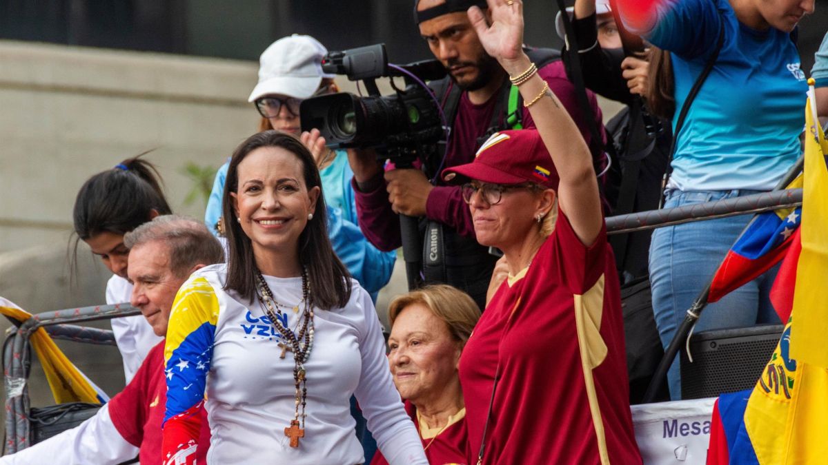 María Corina Machado asegura que Maduro solo puede mantenerse en el poder «a la fuerza»