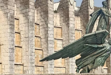 La Justicia obliga al Cabildo de Tenerife a declarar BIC el monumento a Franco