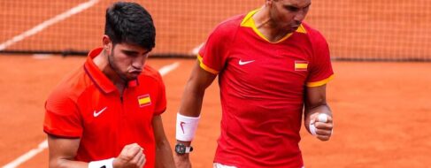 La dupla Nadal-Alcaraz gana en el 'super tie break' y avanza a los cuartos de final de París