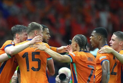 Países Bajos hunde a Turquía (2-1) y se mete en 'semis' de la Eurocopa tras una gran remontada