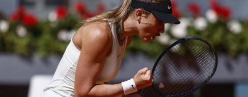 Paula Badosa vence a Brenda Fruhvirtova y avanza a la tercera ronda de Wimbledon
