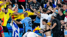 Pelea entre los jugadores de Uruguay y el público de Colombia tras la semifinal de la Copa América