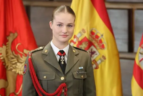 El Gobierno nombra alférez a Leonor y le concede la Gran Cruz del Mérito Militar