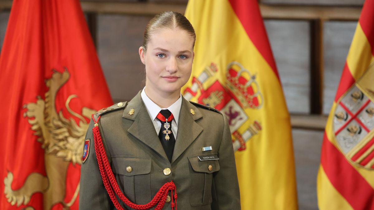 El Gobierno nombra alférez a Leonor y le concede la Gran Cruz del Mérito Militar