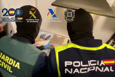 Hasta 200 agentes participan en un dispositivo contra el narcotráfico en el campo de Gibraltar