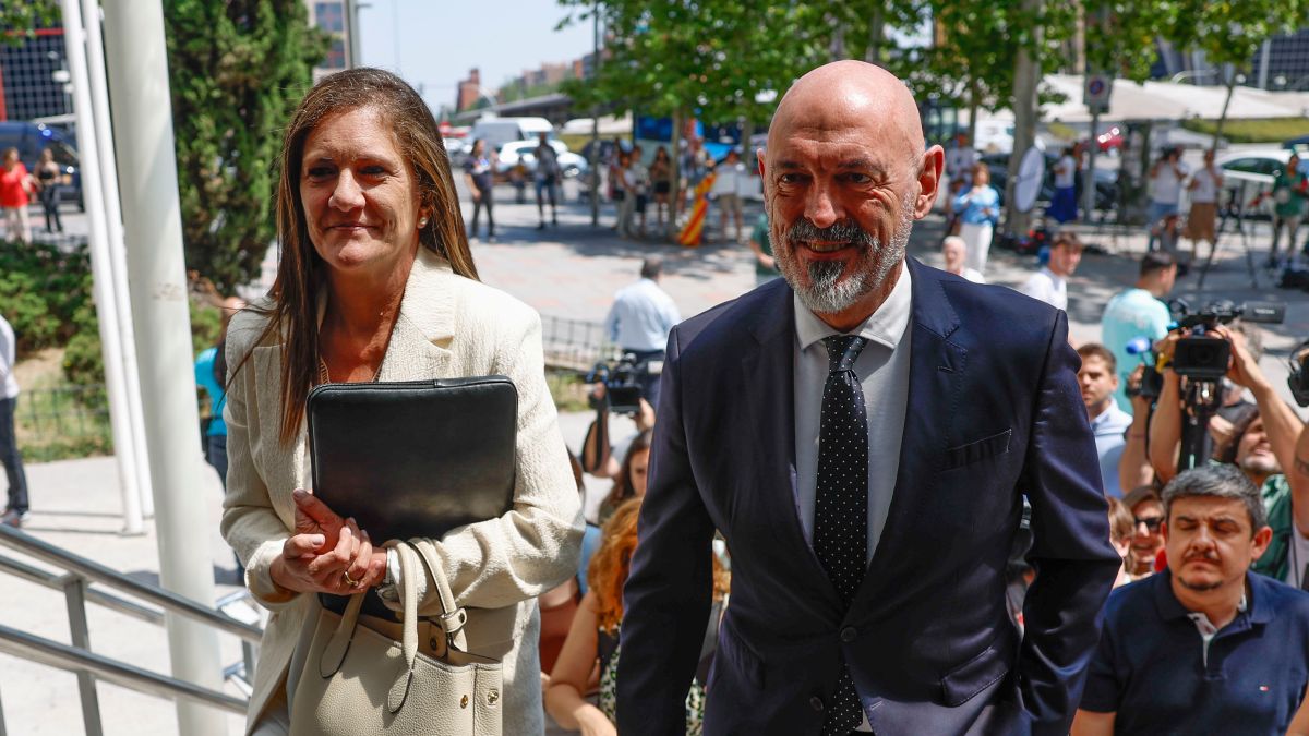 El rector de la UCM se reunió con Begoña en La Moncloa para hablar sobre su cátedra