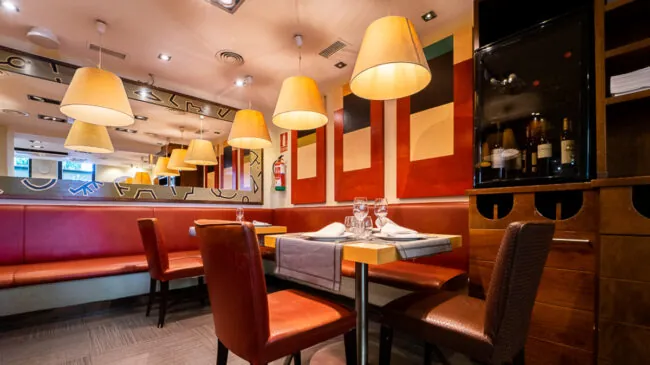 Dónde cenar si vas al concierto de Karol G: restaurantes cercanos al Bernabéu