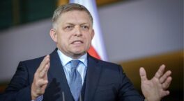 El primer ministro eslovaco vuelve al trabajo casi dos meses después de su intento de asesinato