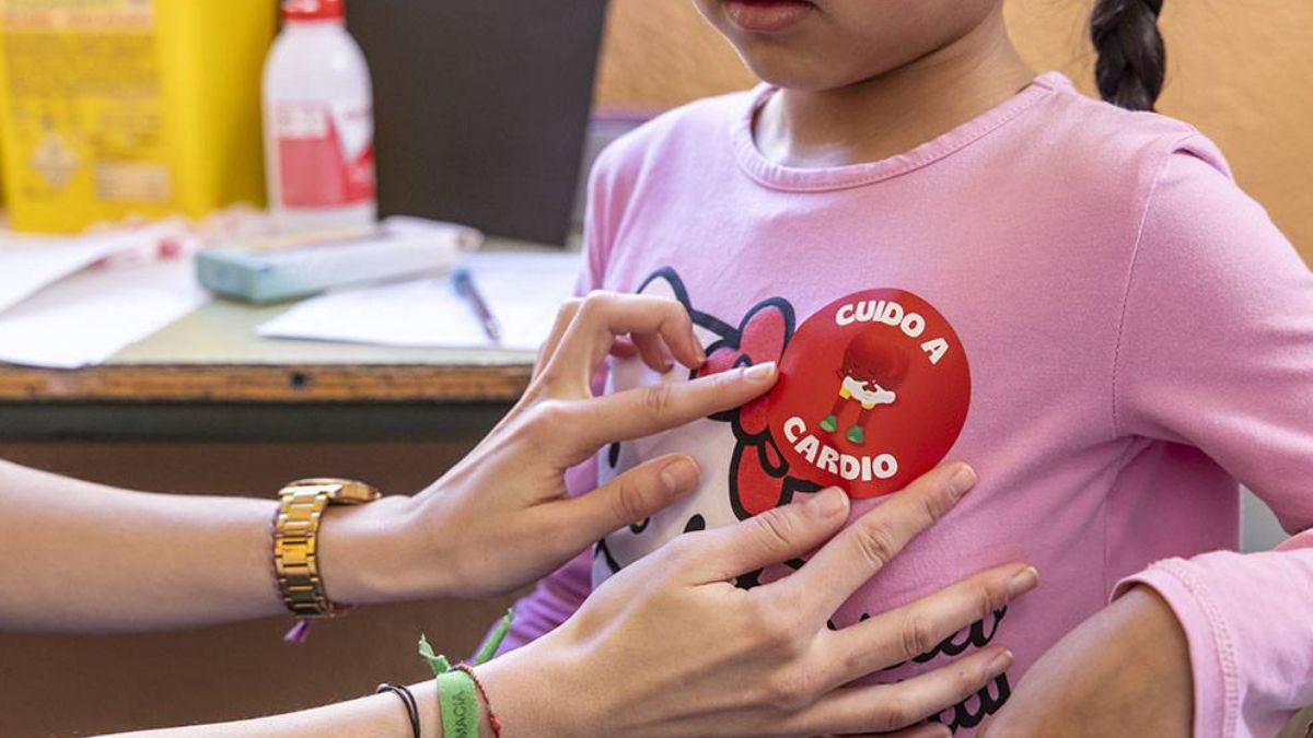 Enseñar hábitos saludables en las escuelas reduce la grasa abdominal