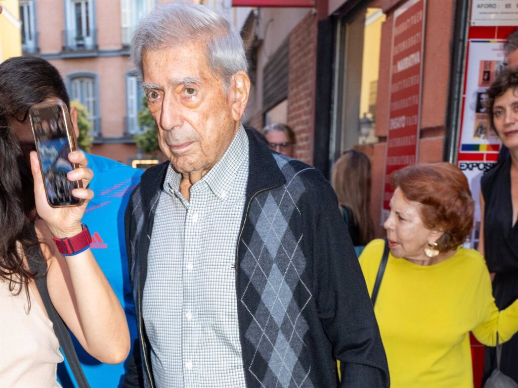 Mario Vargas Llosa y Patricia Llosa en su último viaje a Madrid