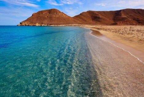 ¿Cómo acceder a la playa de los Genoveses?