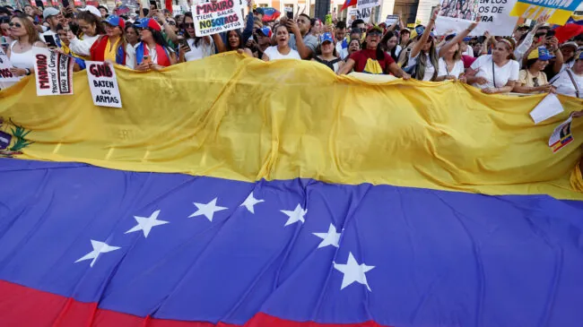 España y seis países de la UE exigen a Maduro las actas y se resisten a reconocer a González