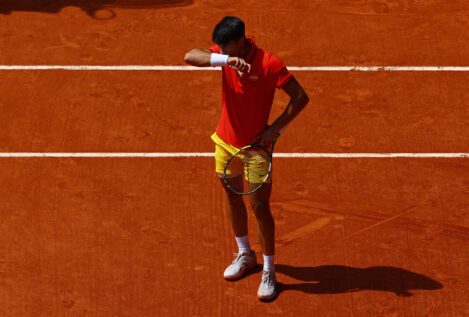 Alcaraz se queda con la plata tras un partidazo contra Djokovic perdido en un doble 7-6