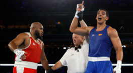 Ayoub Ghadfa asegura la primera plata para el boxeo español con sus directos y buscará el oro