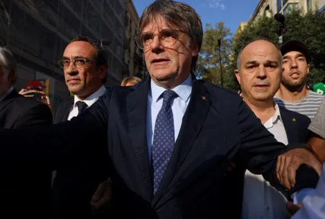 Puigdemont volvió a burlar a los Mossos: salió por la AP-7 cuando desactivaron los controles