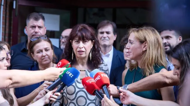 Redondo reclama «unidad» a los 'barones' del PSOE críticos con el concierto catalán