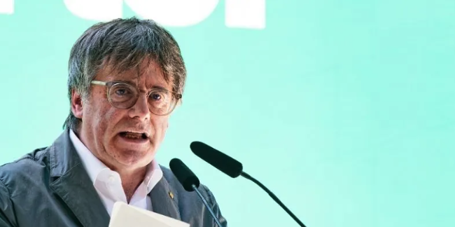 Puigdemont anuncia que comienza su «viaje de retorno» a Cataluña para la investidura de Illa