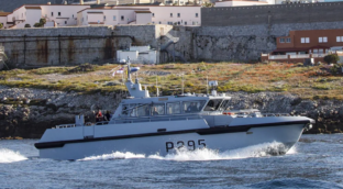 Reino Unido realiza maniobras militares frente a los polémicos rellenos de Gibraltar