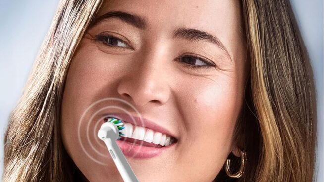 Luce una sonrisa envidiable con el cepillo de dientes eléctrico Oral-B Pro 3 3000 ¡ahora con un 43% de descuento!