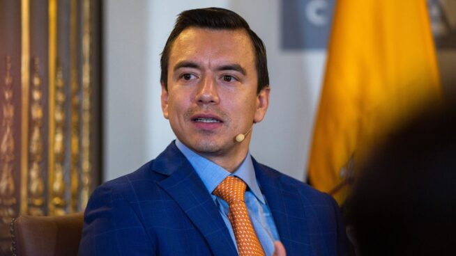 Ecuador reduce un 10% los aranceles a las importaciones de vehículos de Estados Unidos