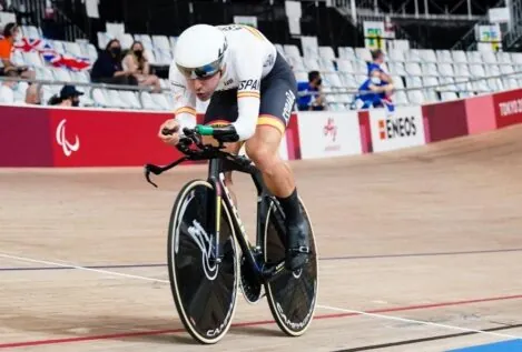 El ciclista Alfonso Cabello suma otra medalla de bronce para España en los Paralímpicos 2024