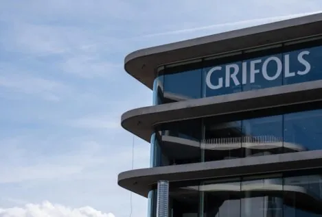 Grifols sube casi un 3% tras conocerse que Brookfield negocia con fondos para la OPA