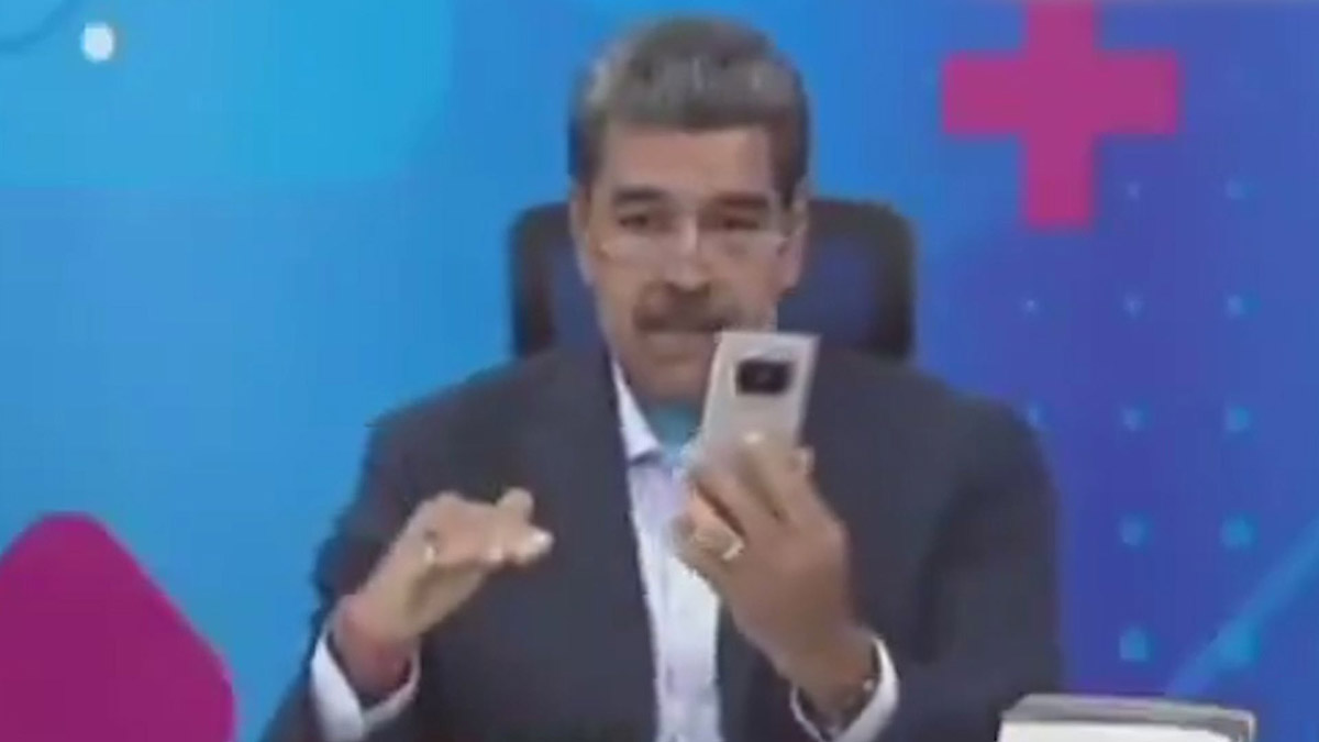 Maduro se borra WhatsApp y carga contra la aplicación por su uso «para amenazar a Venezuela»