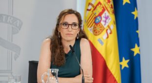 El Gobierno retiene 3.700 millones de la paga extra de los médicos y enfermeros desde 2010