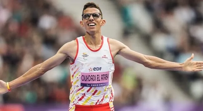 Yassine Ouhdadi da el segundo oro paralímpico  a España en París tras ganar los 5.000 T13