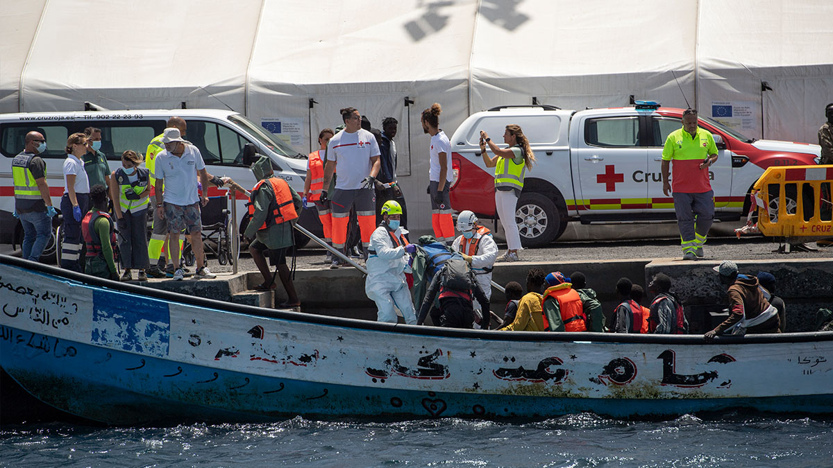 Frontex subraya que no puede actuar en la crisis migratoria hasta que Moncloa lo autorice